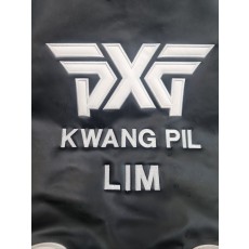 골프백 앞면이 분리되는 곳에 자수작업입니다.